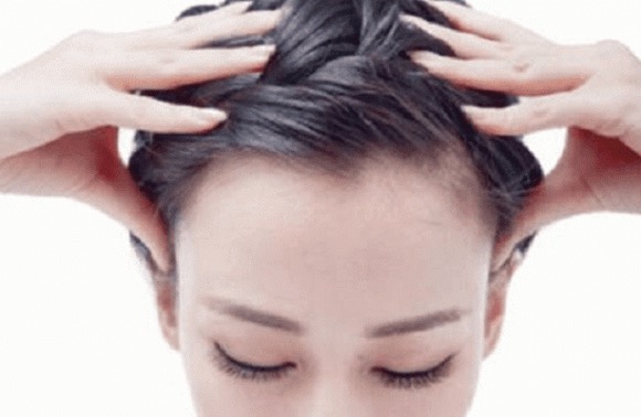 8 cách ngăn rụng tóc khi chuyển mùa, khắc phục nỗi ám ảnh mang tên “tóc rụng thành từng mảng” - Ảnh 5